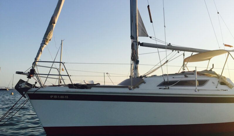 Velero Sun Odyssey 28.1 lleno