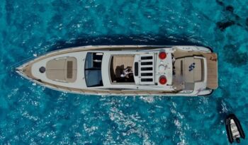 Azimut 68 lleno